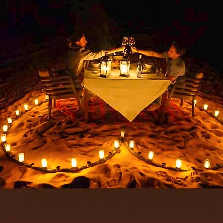 Hotel Sahara Deluxe Camp Merzouga Esterno foto
